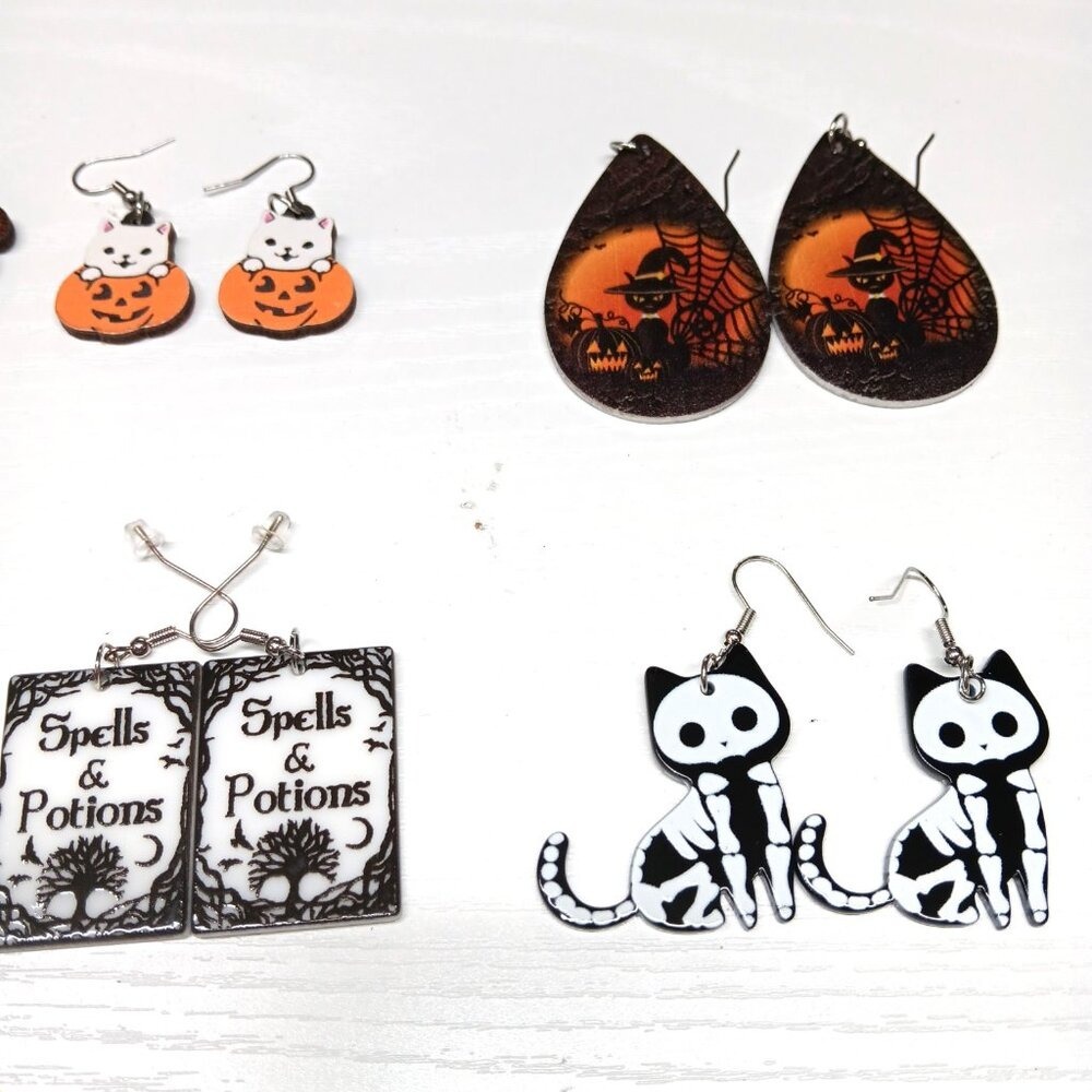 Halloween Earring Lot 6 Pairs Gothic Black Cat Skeleton Ghost Dog Spells Potions - Picture 4 of 9
